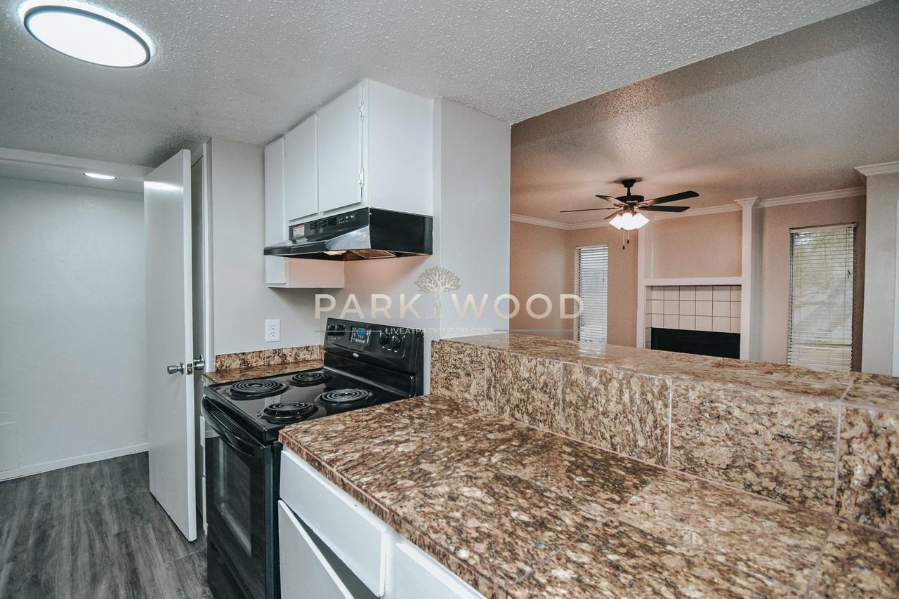 3001 Arroyo DrApt 1008 #1008 - Photo 3 of 10