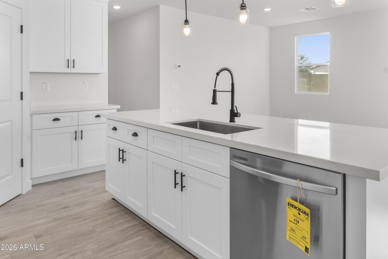 3430 W Colusa Dr - Photo 6 of 27