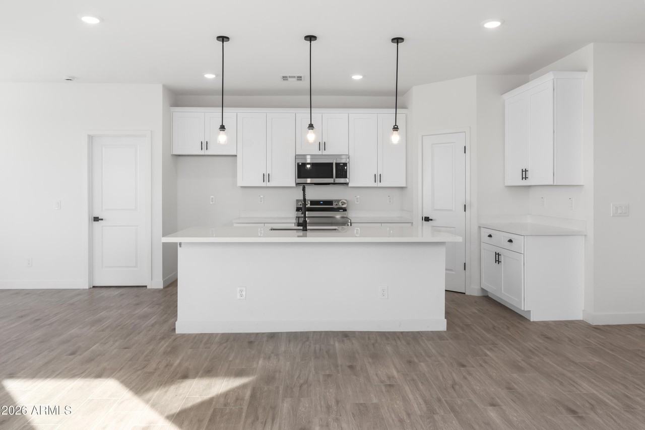 3430 W Colusa Dr - Photo 7 of 27