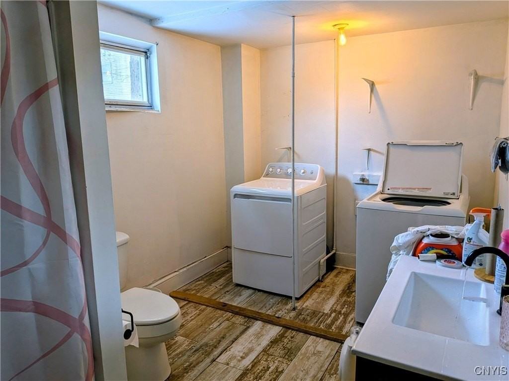 77 Lincoln Ave - Photo 5 of 6