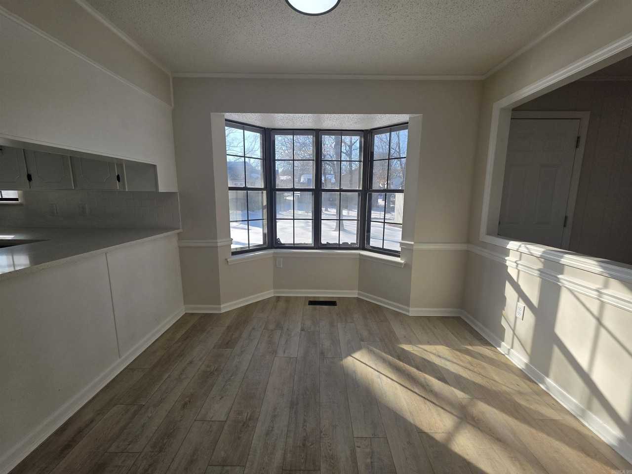 3 Helen Dr - Photo 6 of 30