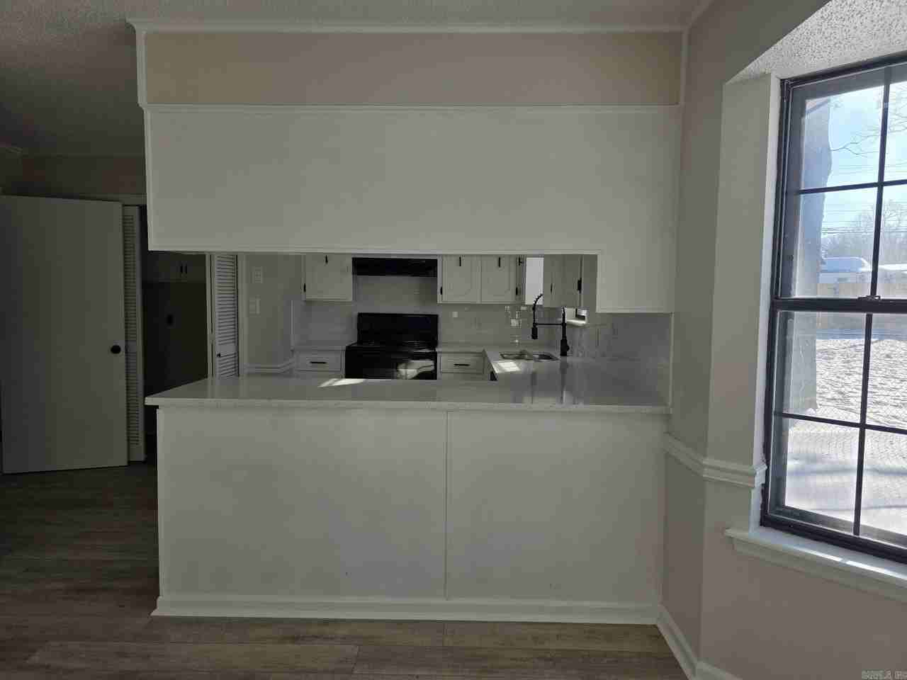 3 Helen Dr - Photo 7 of 30