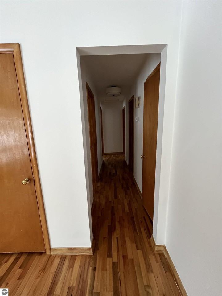 833 Fern St - Photo 4 of 12