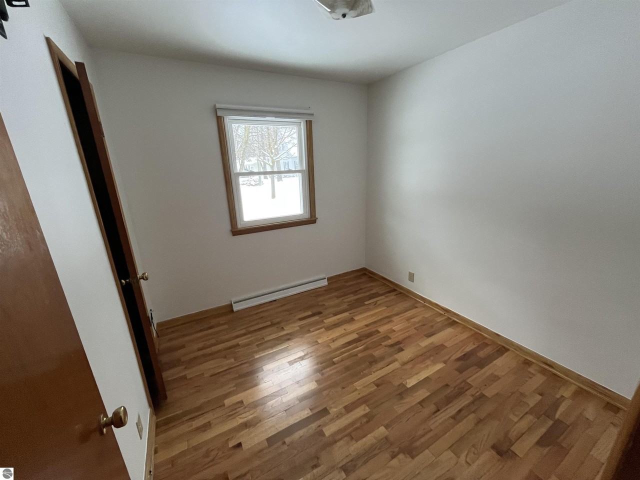 833 Fern St - Photo 5 of 12