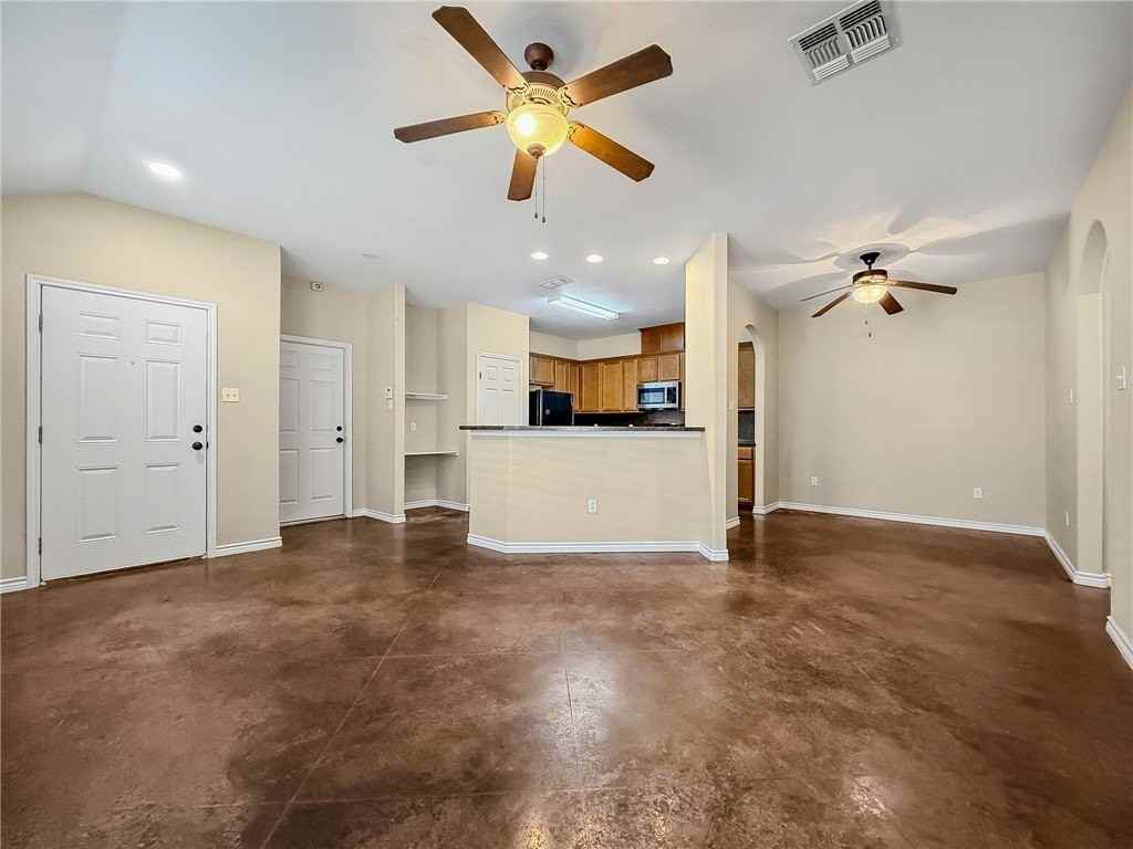 6638 Rhine Dr Unit B #B - Photo 4 of 20