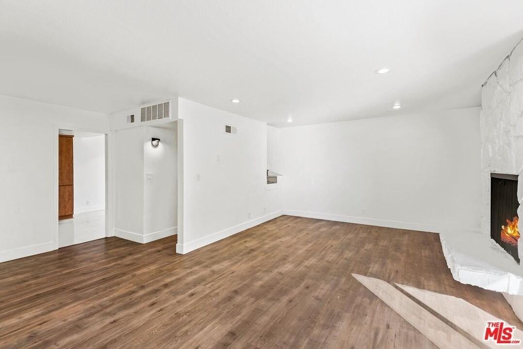 8105 Redlands St Apt 103 #103 - Photo 4 of 26