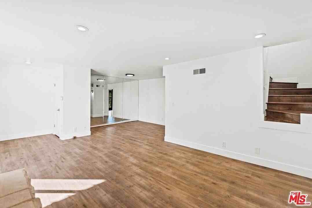 8105 Redlands St Apt 103 #103 - Photo 5 of 26