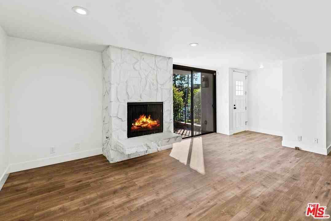 8105 Redlands St Apt 103 #103 - Photo 6 of 26