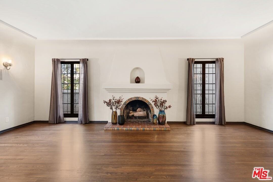 1146 S Hayworth Ave - Photo 3 of 17