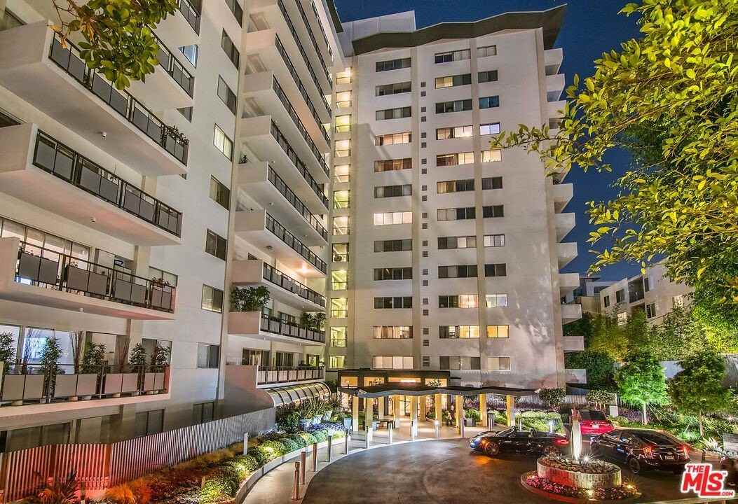 1155 N La Cienega Blvd Apt 711 #711 - Photo 2 of 47