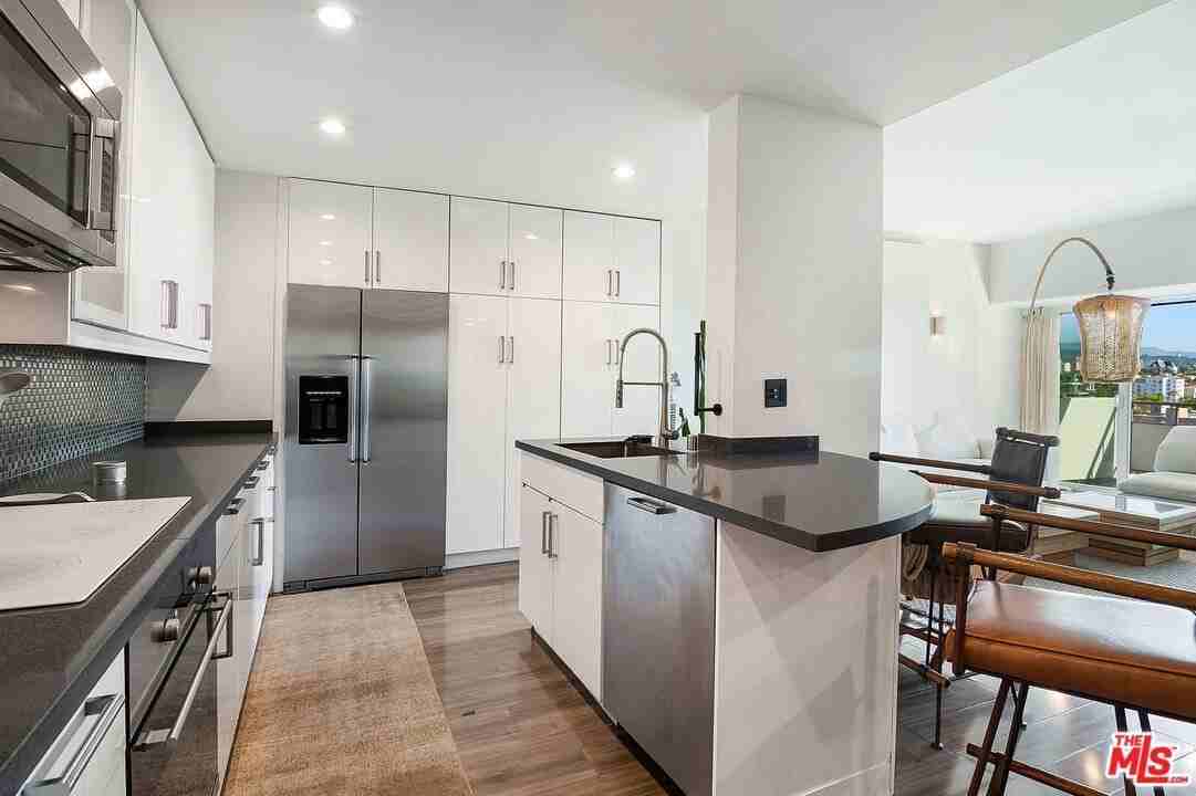 1155 N La Cienega Blvd Apt 711 #711 - Photo 5 of 47