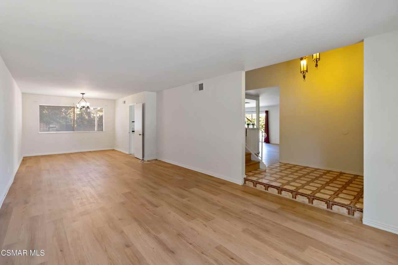 217 Smoke Tree Ave - Photo 3 of 27