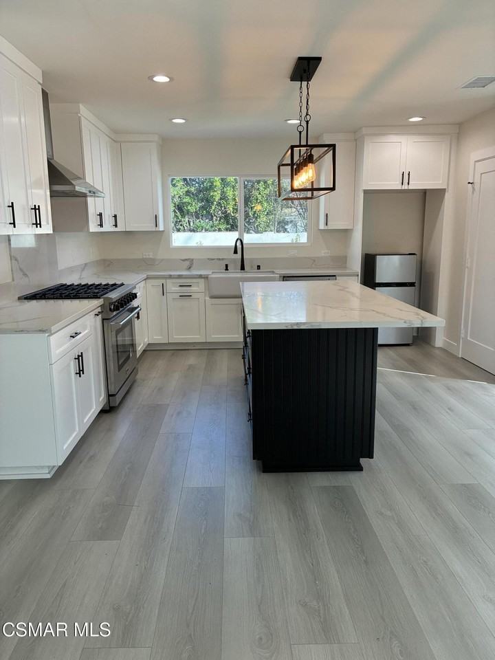 4900 Stern Ave - Photo 4 of 15