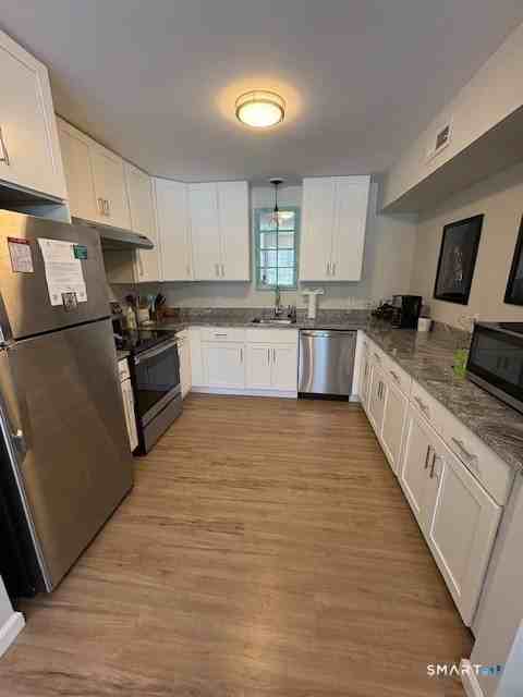 77 Lyme St Unit 2l #2L - Photo 3 of 16