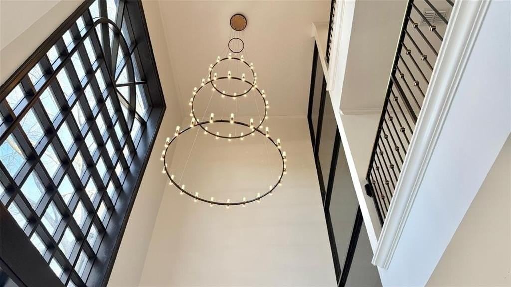 1104 Pine Heights Dr Ne - Photo 2 of 18