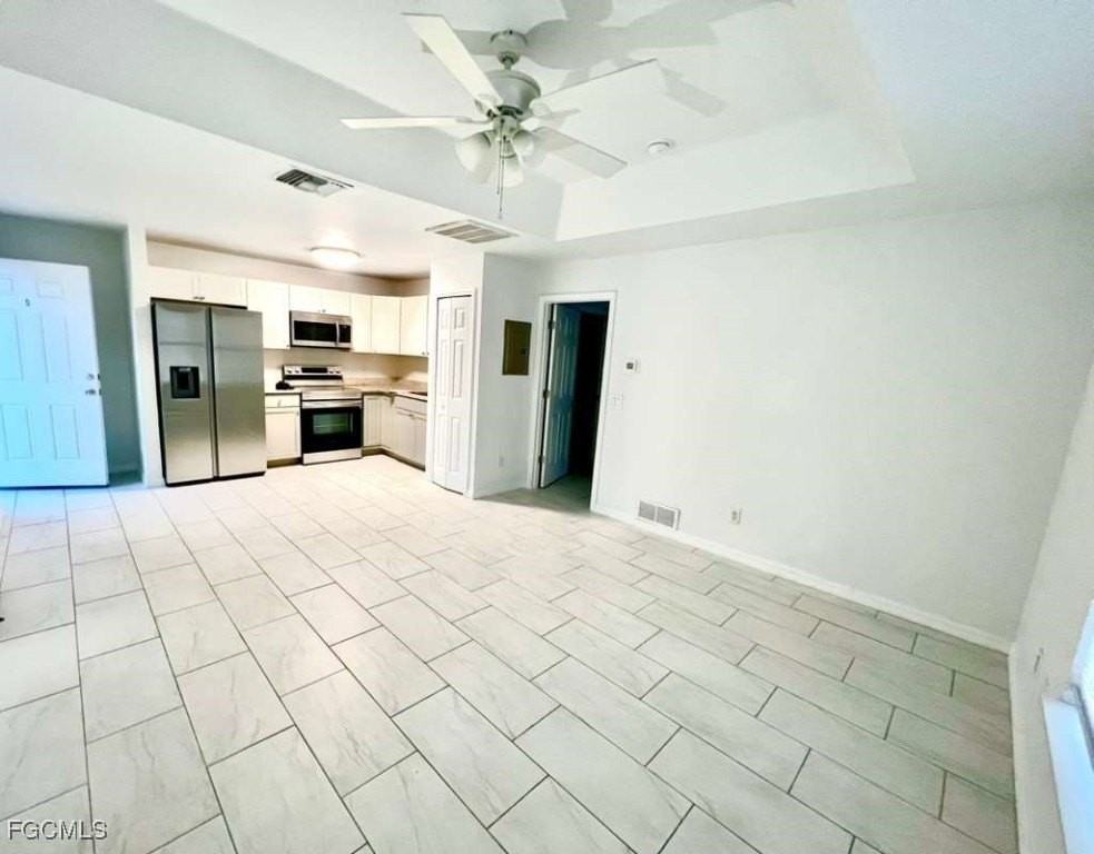 2912 Se Santa Barbara Pl Apt D #D - Photo 6 of 9