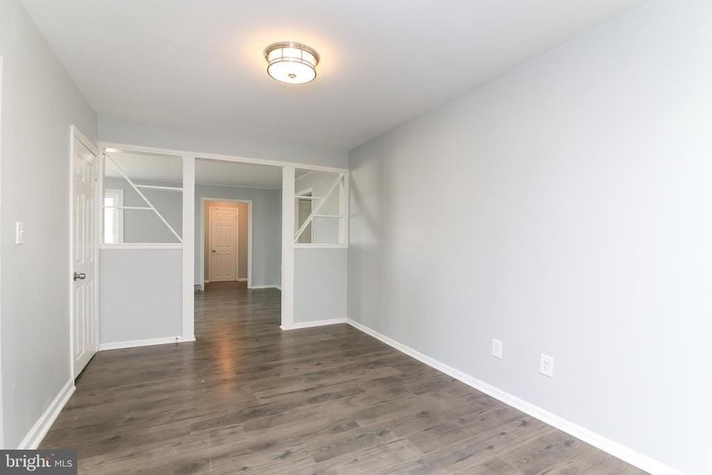 516 W Brooke Ave - Photo 5 of 33