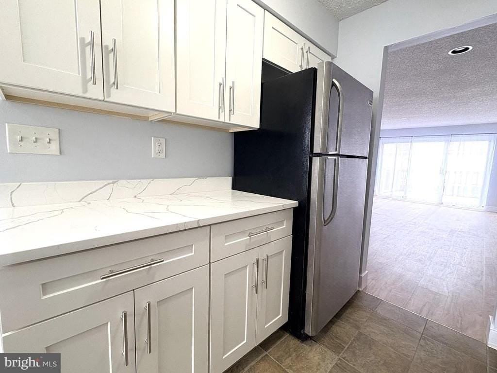 306 Paddock Dr - Photo 3 of 19