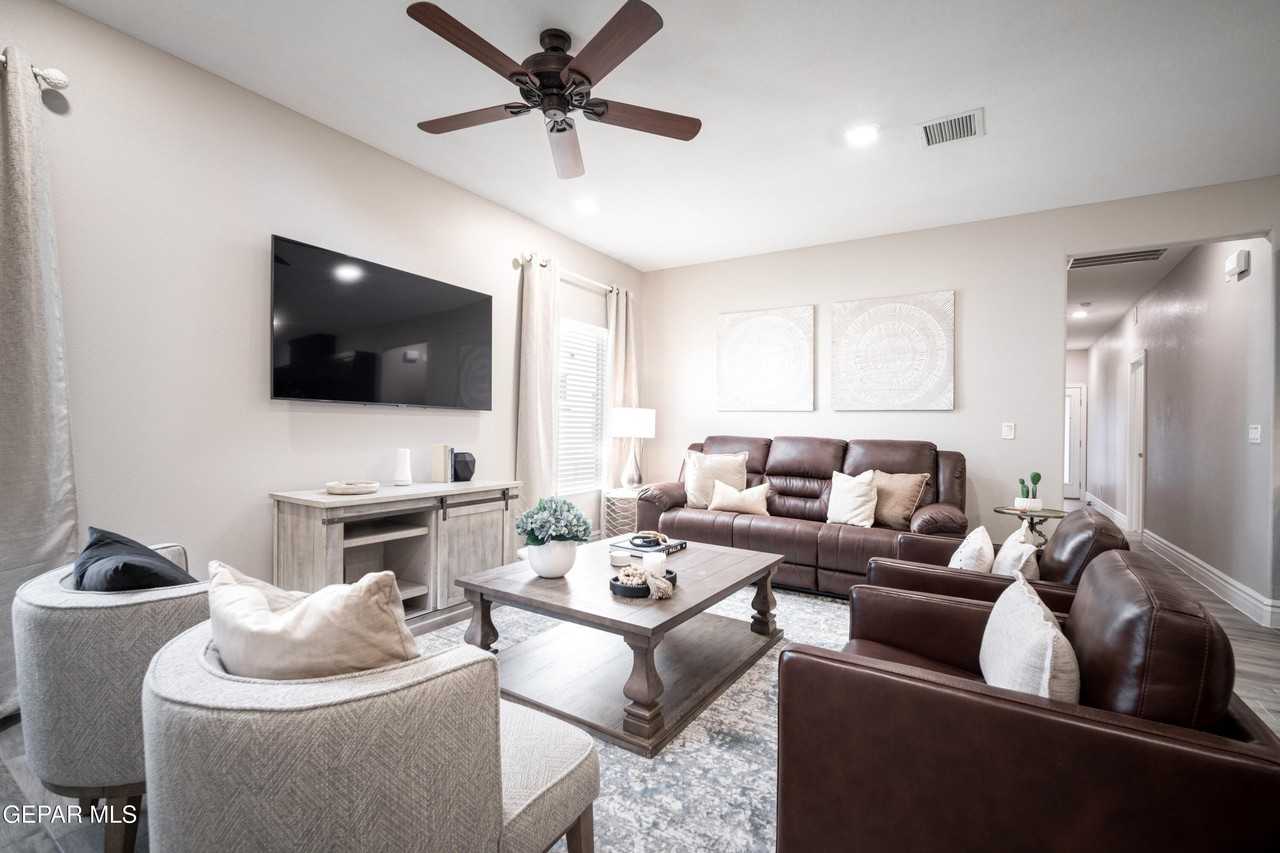 3428 Gary Brewster Pl Unit B #B - Photo 4 of 29