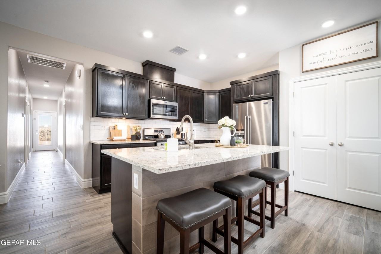 3428 Gary Brewster Pl Unit B #B - Photo 6 of 29