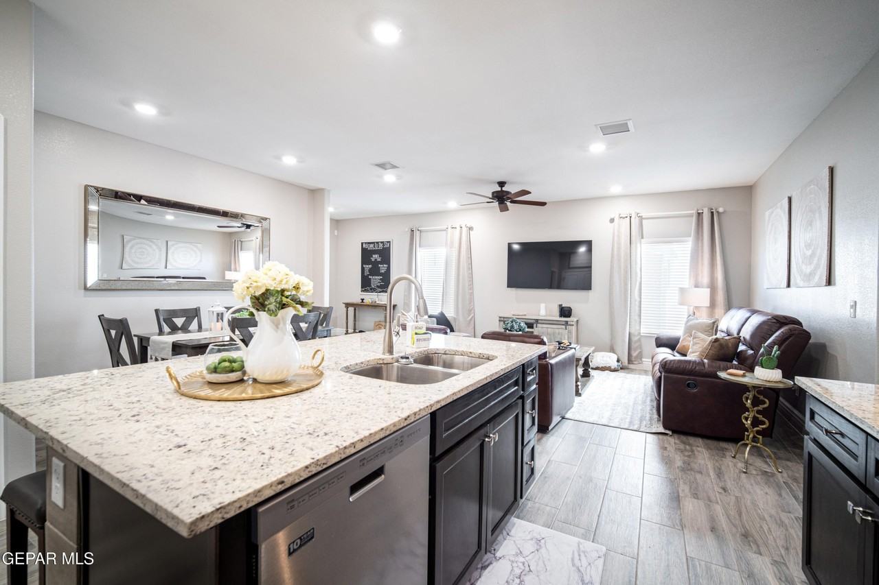 3428 Gary Brewster Pl Unit B #B - Photo 7 of 29