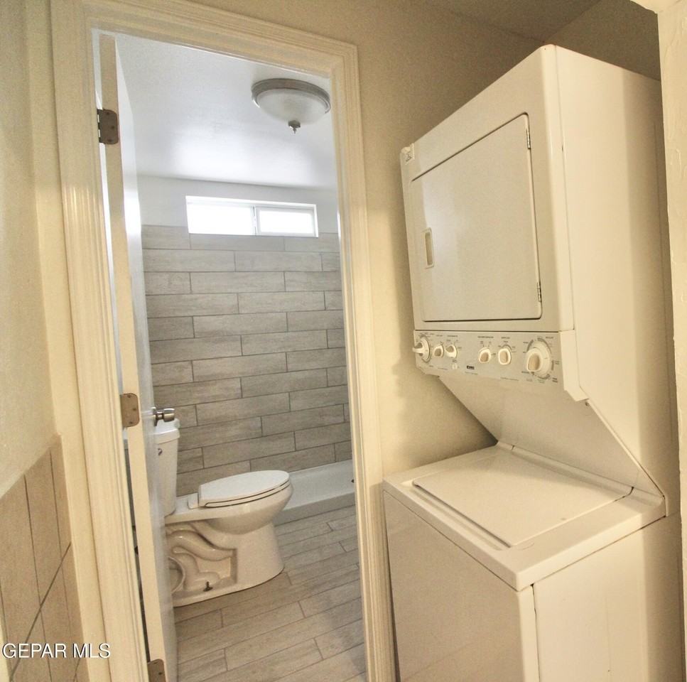 601 N Copia St Apt 2 #2 - Photo 3 of 14