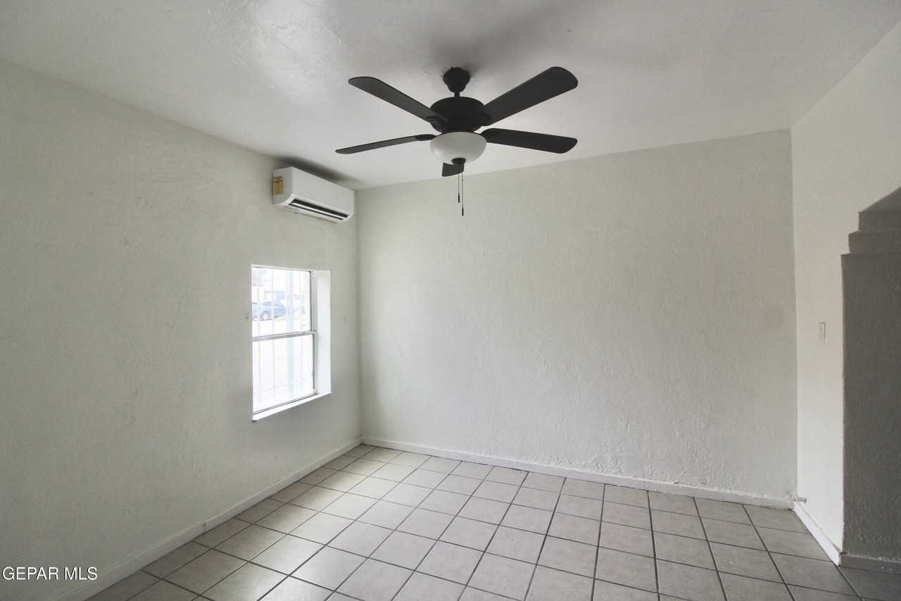 601 N Copia St Apt 2 #2 - Photo 7 of 14