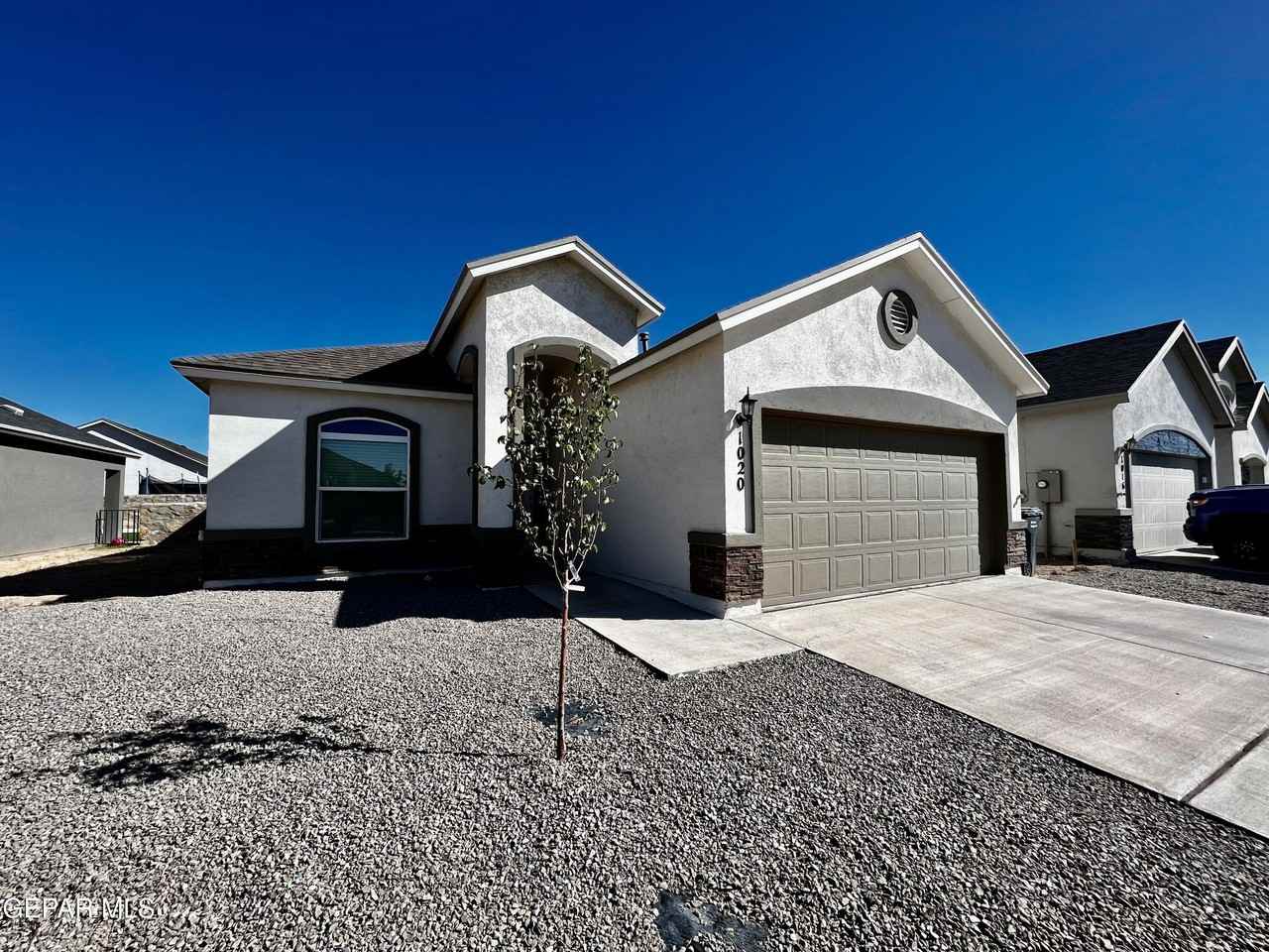 1020 Indigo Sky St - Photo 2 of 39