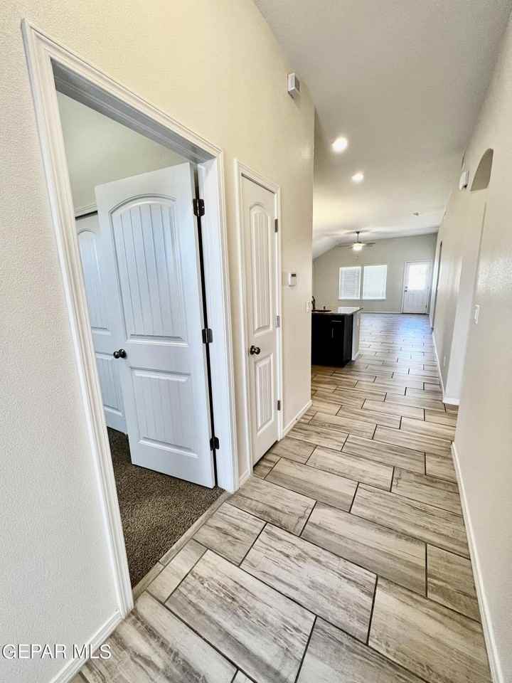 1020 Indigo Sky St - Photo 5 of 39