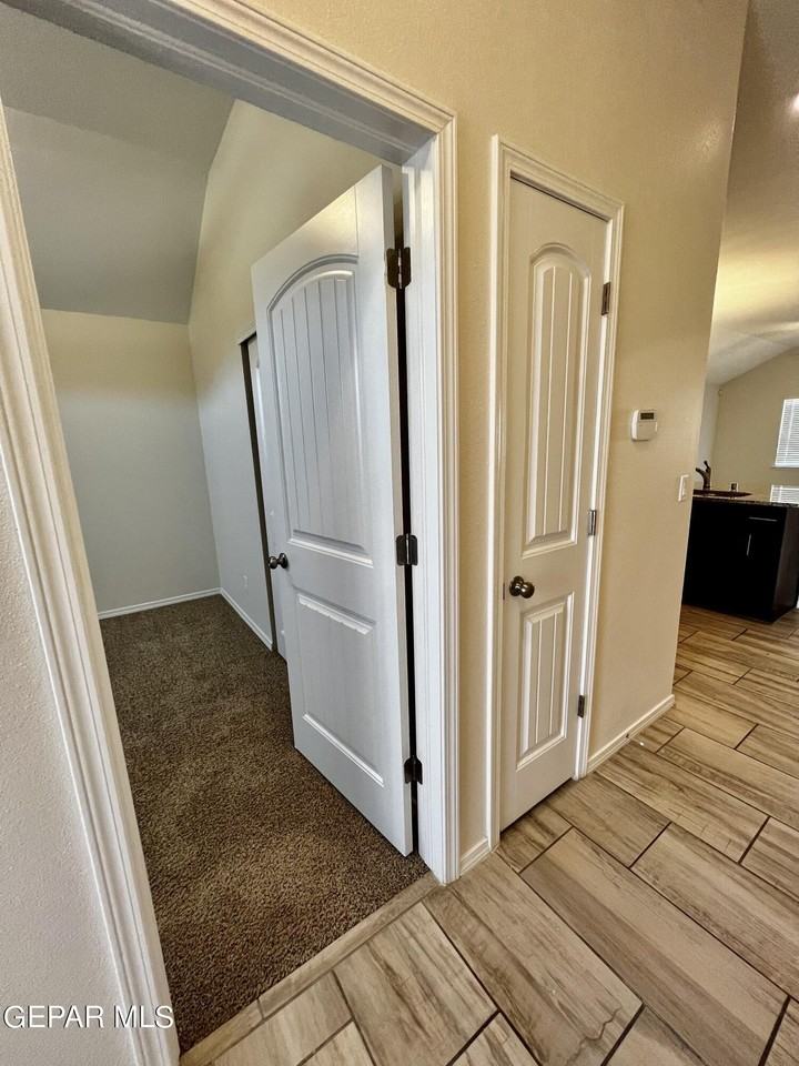 1020 Indigo Sky St - Photo 6 of 39