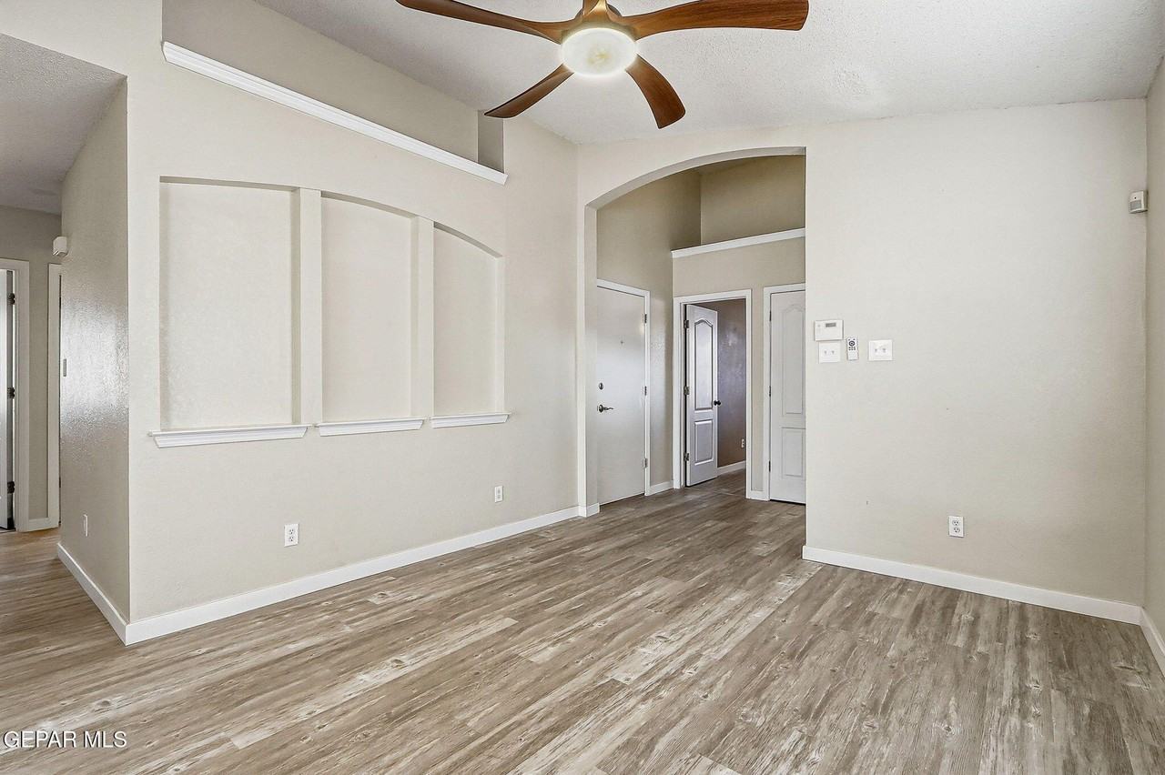 11764 Balladeer Ave - Photo 6 of 27