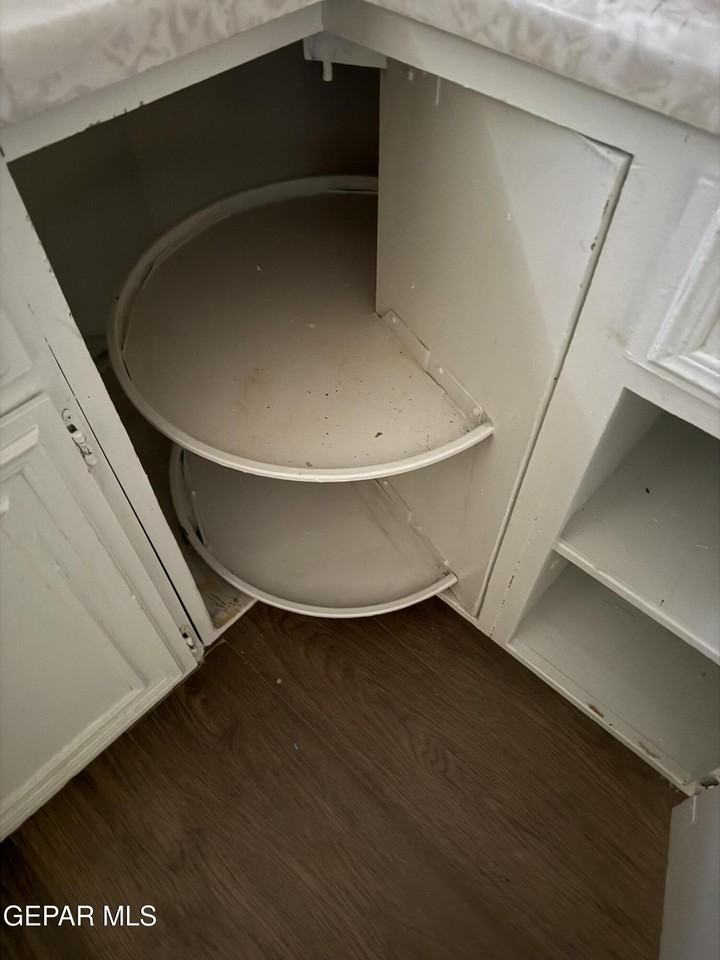 1213 N Boone St - Photo 4 of 13