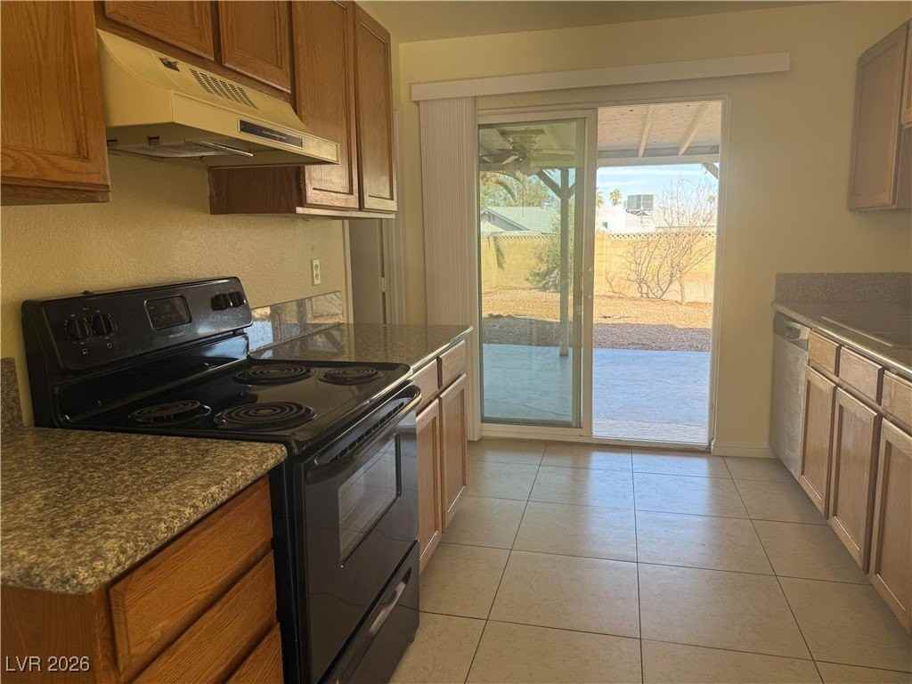 1713 Joshua Tree Ct - Photo 6 of 16