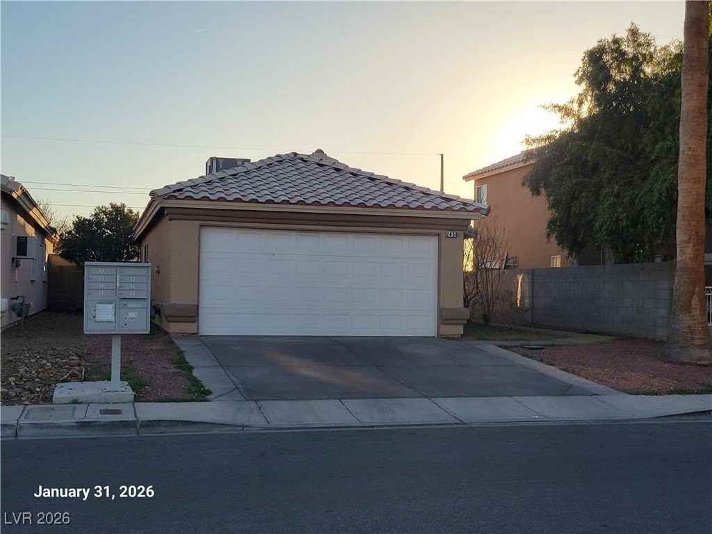 2458 Pacific Summit St - Photo 2 of 25