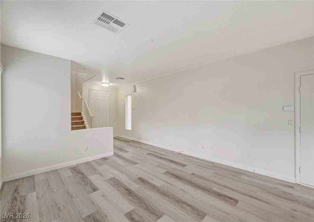 10408 September Flower St - Photo 5 of 43