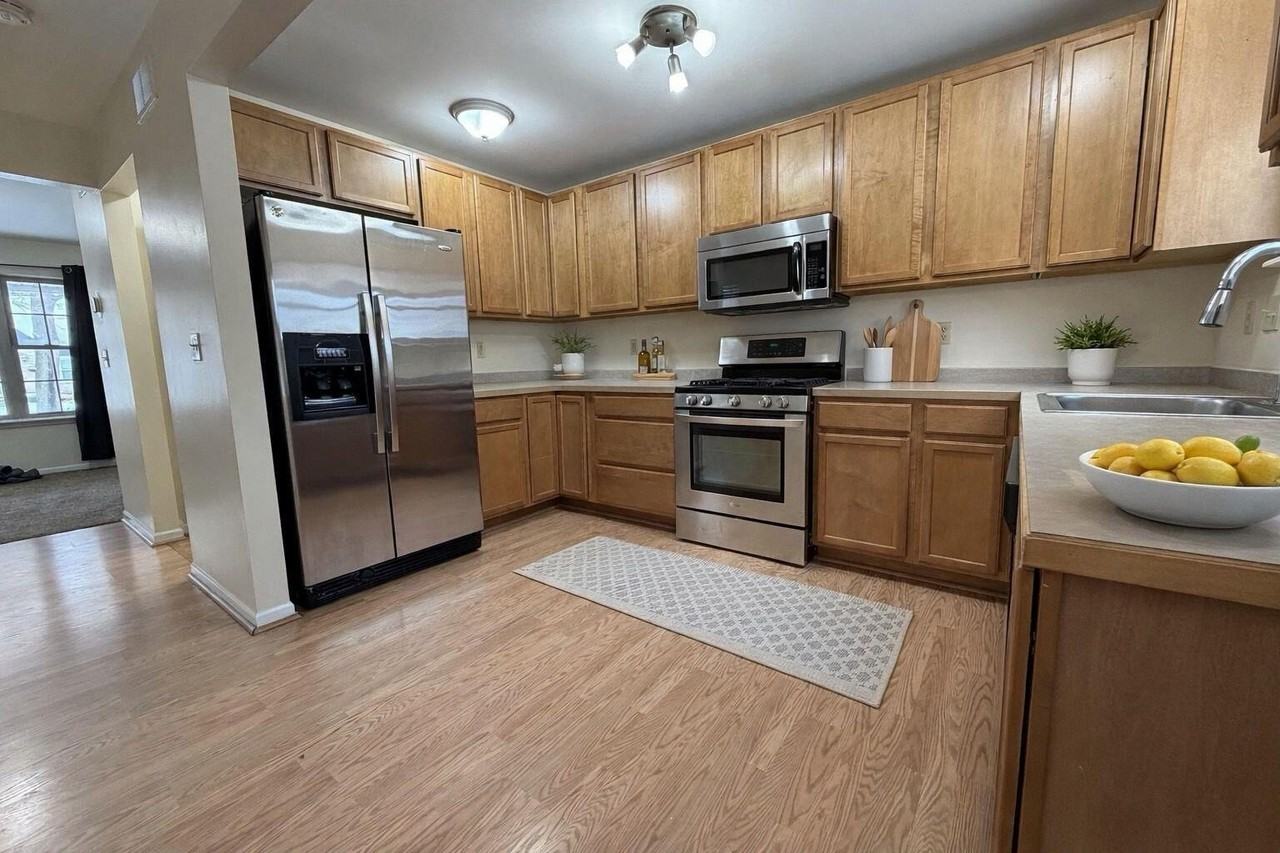 2630 Bennett St - Photo 4 of 19