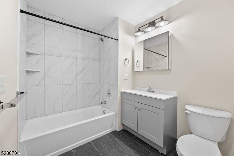 172 6th St #54 - Photo 5 of 13