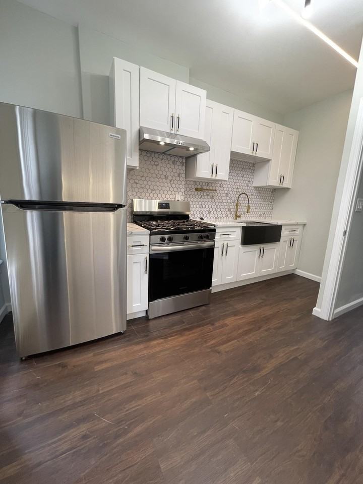 298 New York Ave #2 - Photo 3 of 13