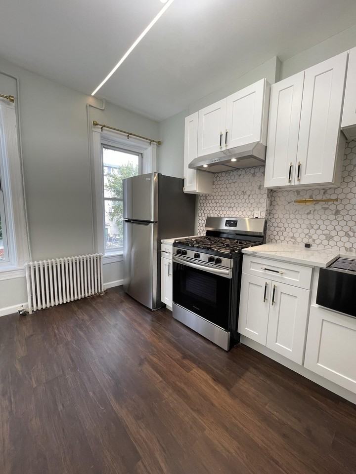 298 New York Ave #2 - Photo 6 of 12