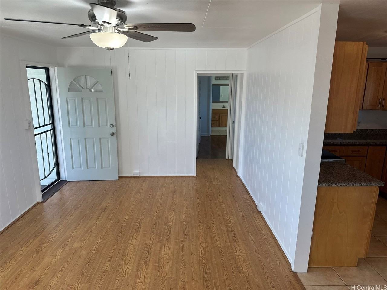 1017 Maluna St Unit 3 #3 - Photo 5 of 23