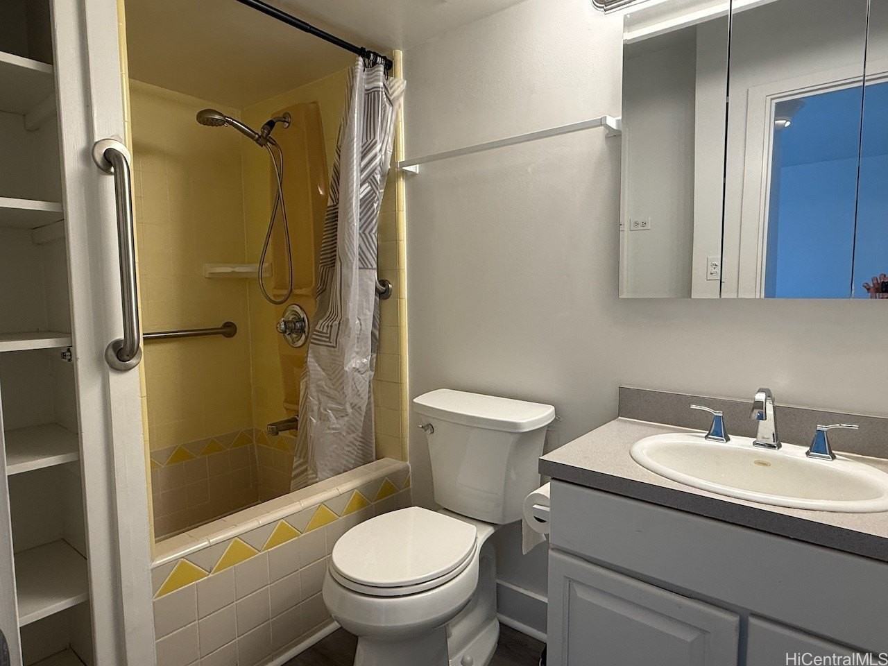 3027 Pualei Cir Apt 205 #205 - Photo 4 of 5