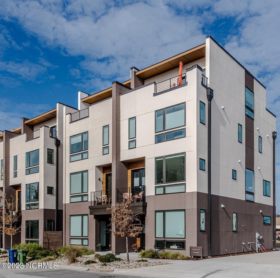 323 Bladen St - Photo 2 of 50