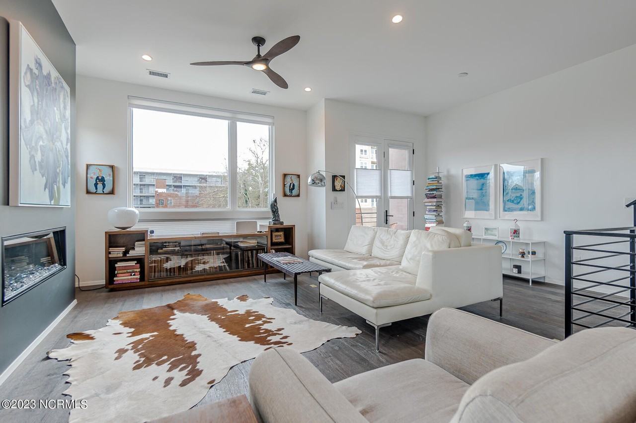 323 Bladen St - Photo 7 of 50