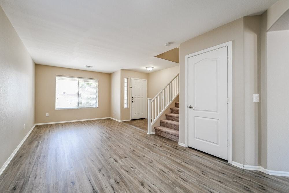 28414 N 25th Ave - Photo 6 of 17