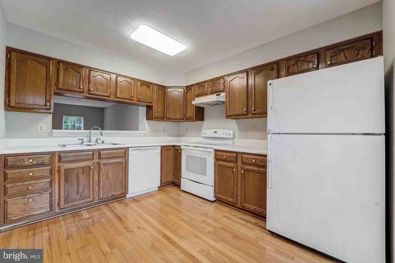 1248 QUAKER RIDGE DRIVE-1248 QUAKER RIDGE DR - Photo 3 of 18