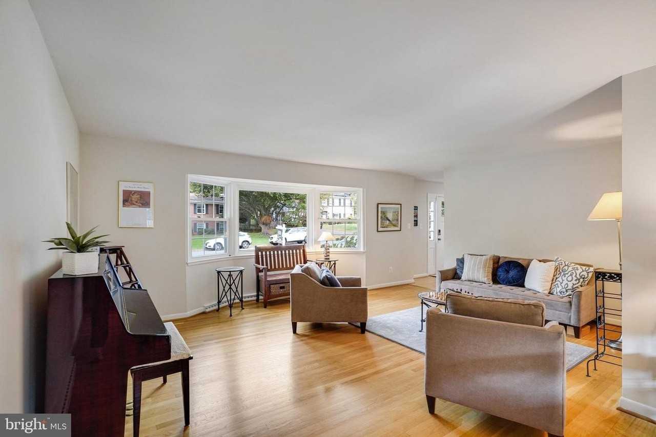 3300 Prince William Dr - Photo 7 of 50