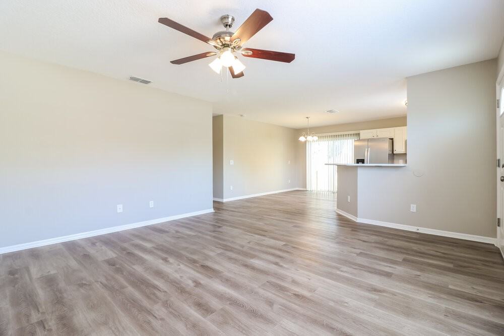 3610 N 56th St - Photo 4 of 16