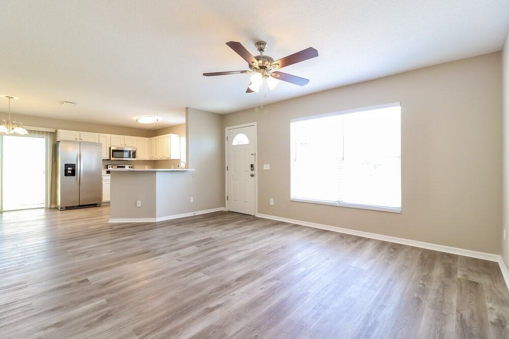 3610 N 56th St - Photo 5 of 16