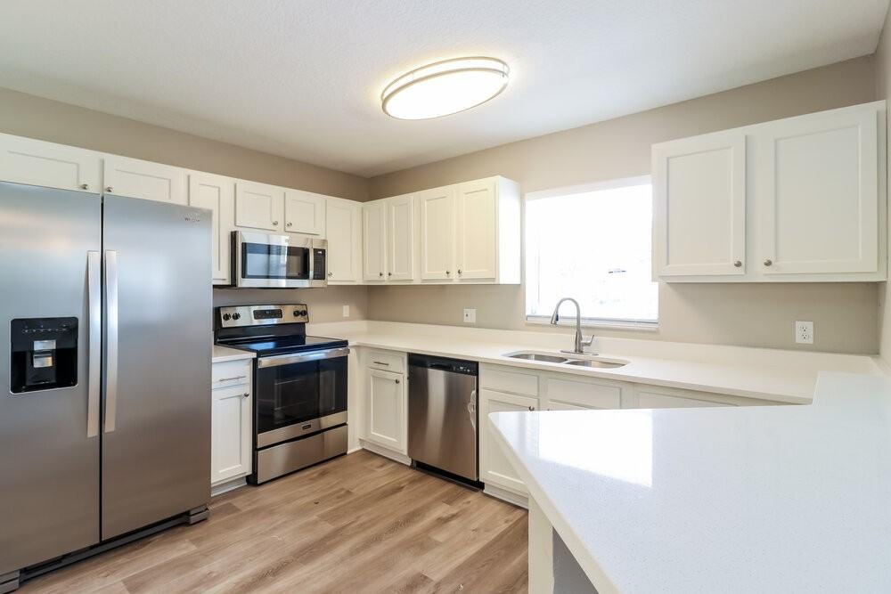 3610 N 56th St - Photo 6 of 16