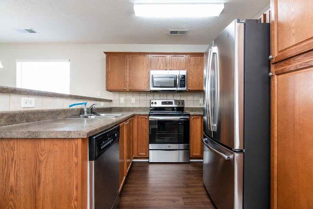 10049 Mill Hill Ave - Photo 3 of 15